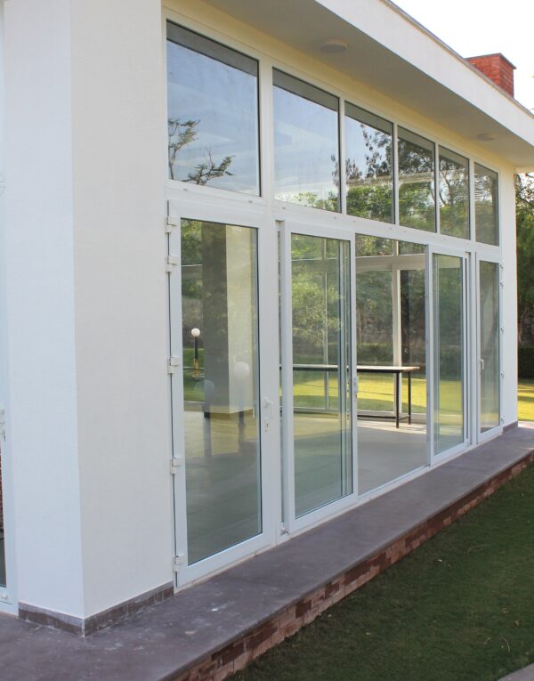 Isolerende kozijnen verbeteren wooncomfort en energie-efficiëntie – Minder tocht en lagere energiekosten